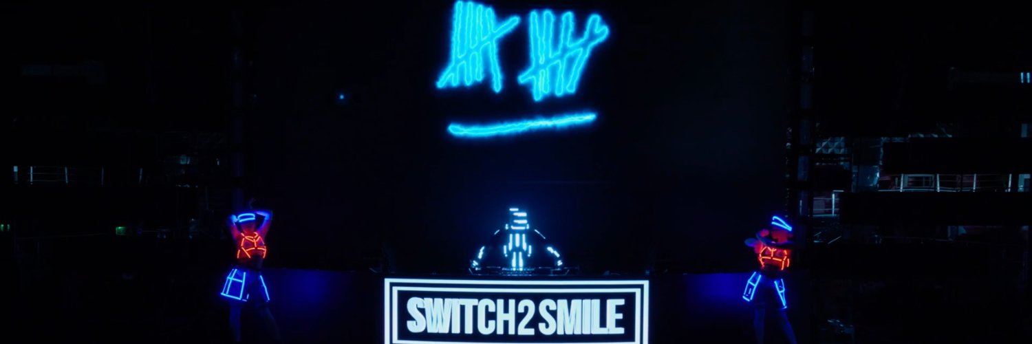 Switch2smile's profile banner image