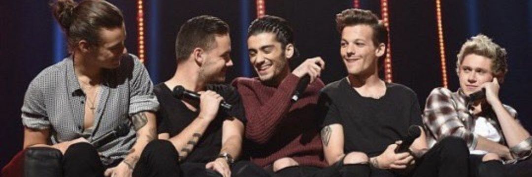 Dee 🛸🐁🌻🦕🦖 banner