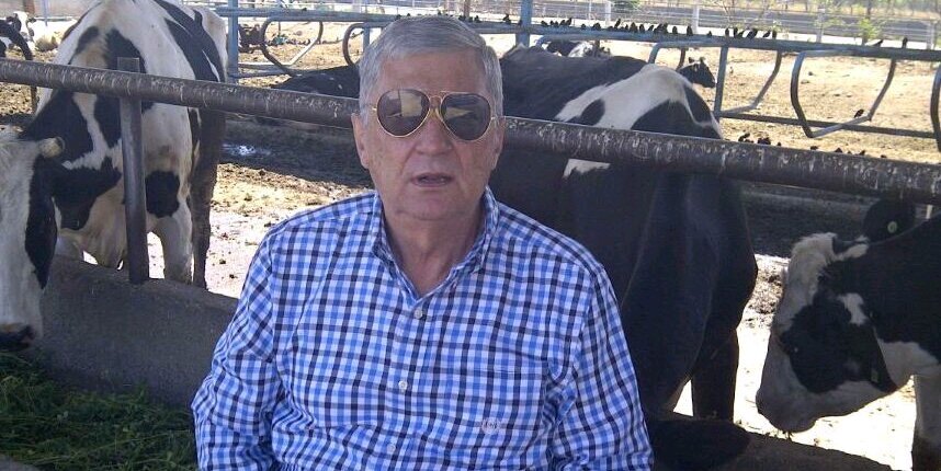 menguijos's profile banner image