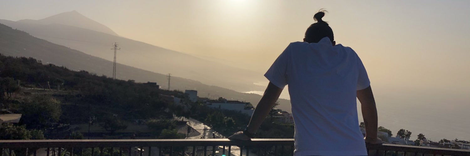 daviniase12's profile banner image