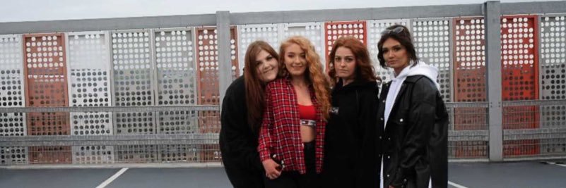 CarlyyDavis's profile banner image