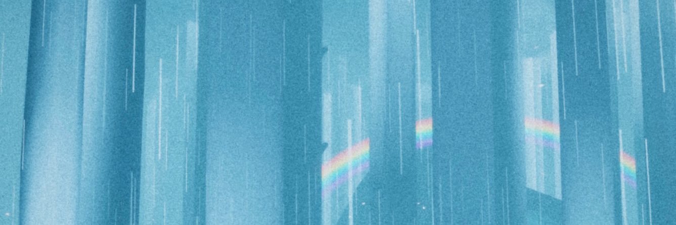 千 banner