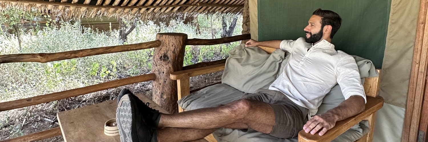 Hansel García banner