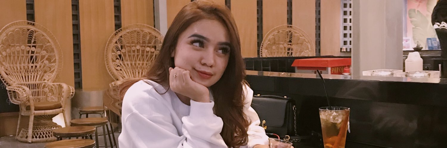 Reginazlah's profile banner image