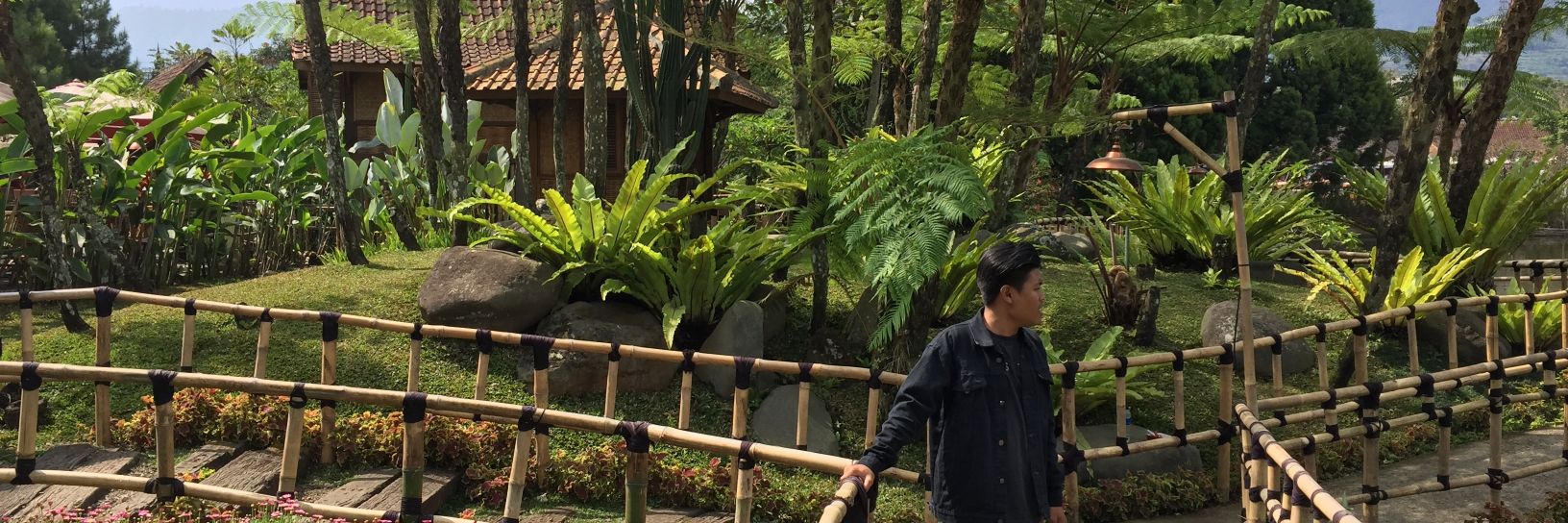 romdlonadi's profile banner image