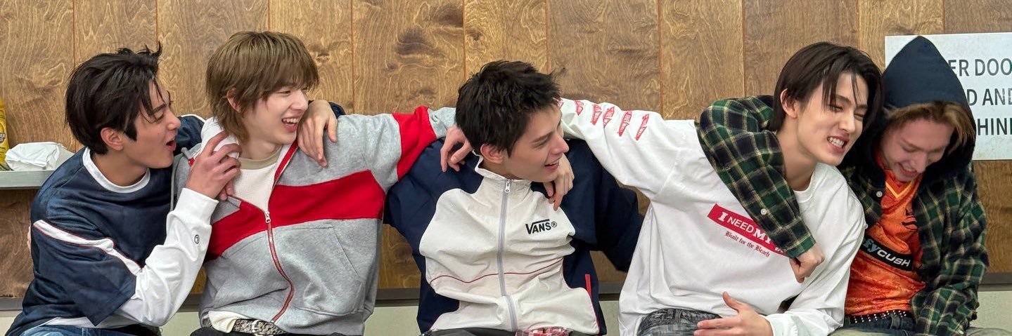 mart_ien's profile banner image