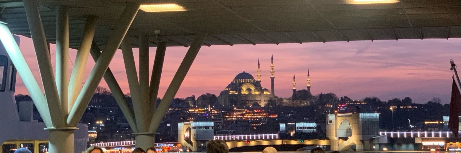 zeyahal's profile banner image