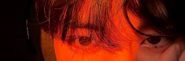DailylofV Profile Banner