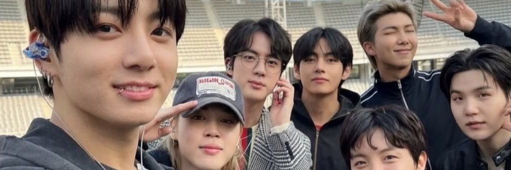 ARMYBTS2D's profile banner image
