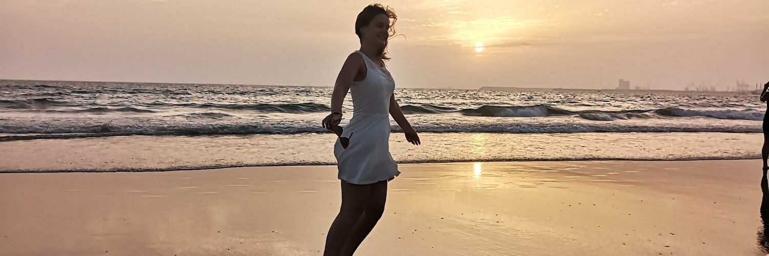 lealambert's profile banner image
