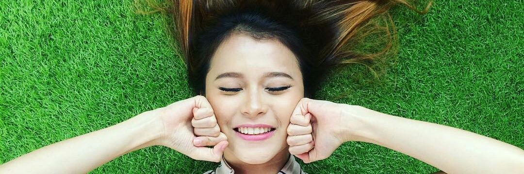 LaelovaOfficial's profile banner image