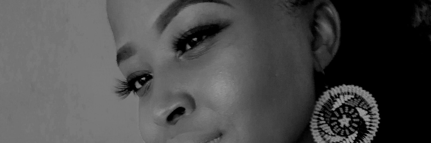 ZendayaVee's profile banner image