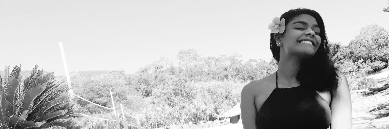 elyqueenx's profile banner image