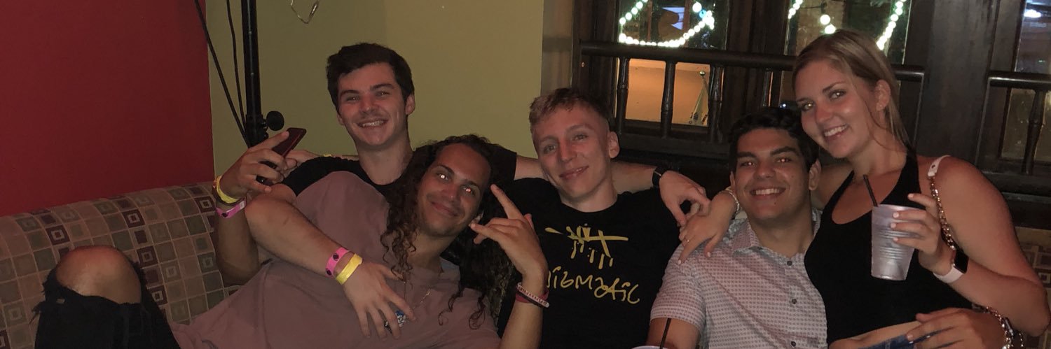 hrusk16's profile banner image