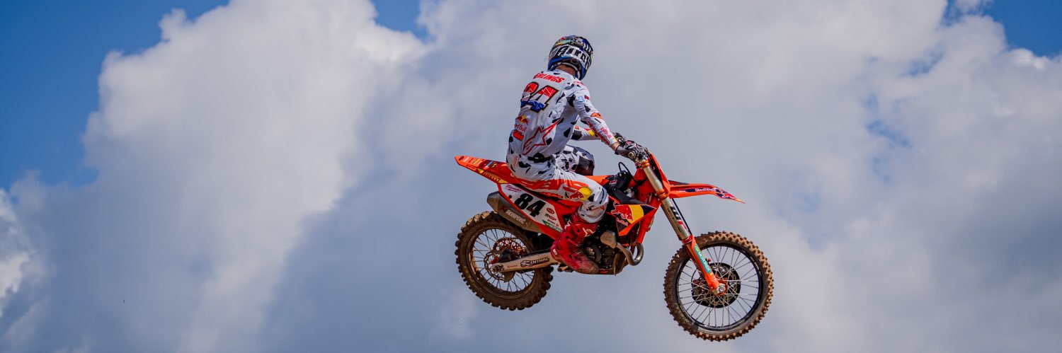 Tom Henderikx banner