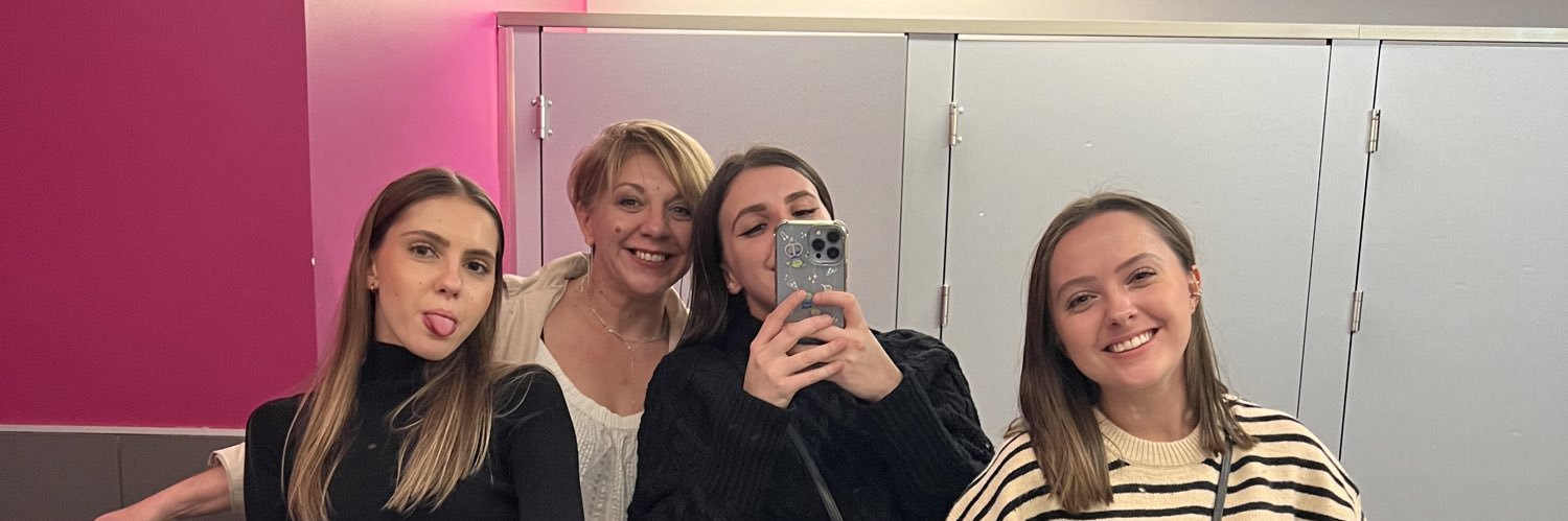 mocqchloe's profile banner image