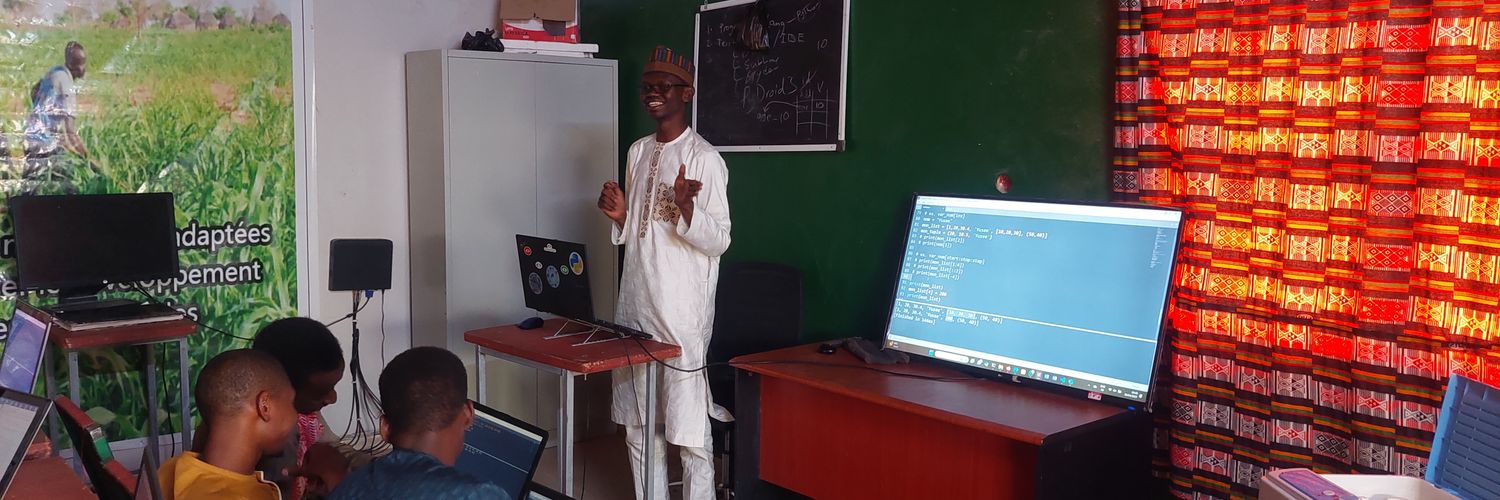 Yusee Habibu 🐍🇳🇪🇳🇬 banner