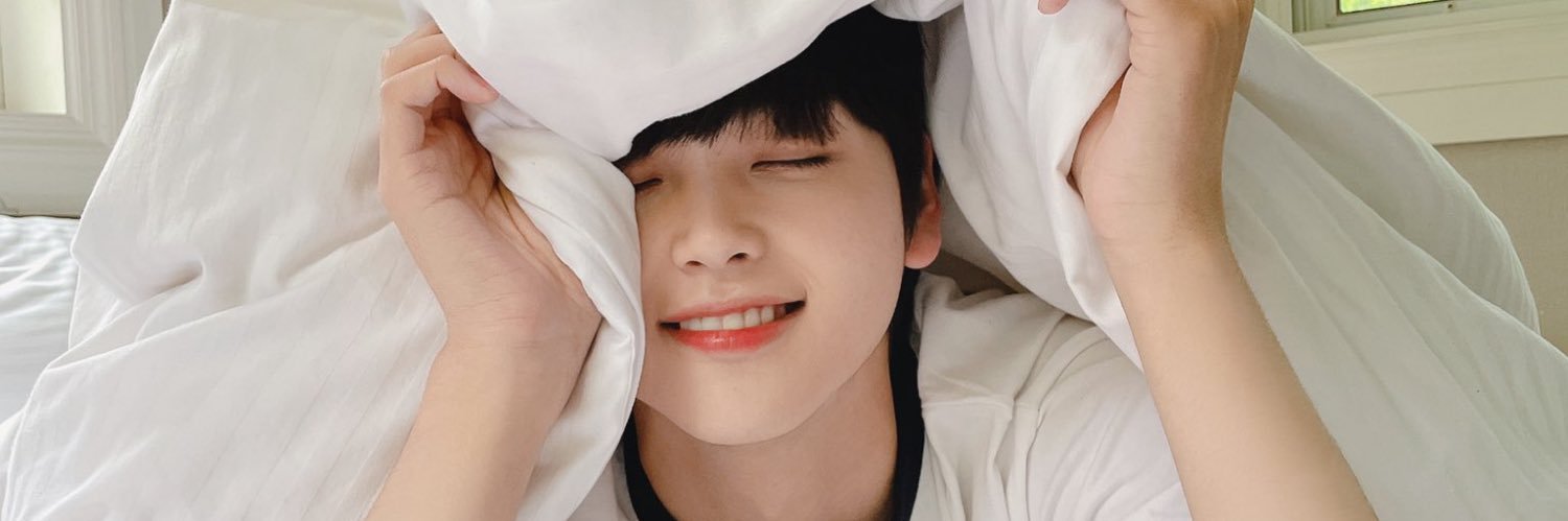 HJzzangb's profile banner image