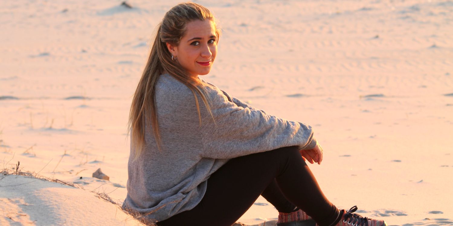 CarolAlvarez97's profile banner image