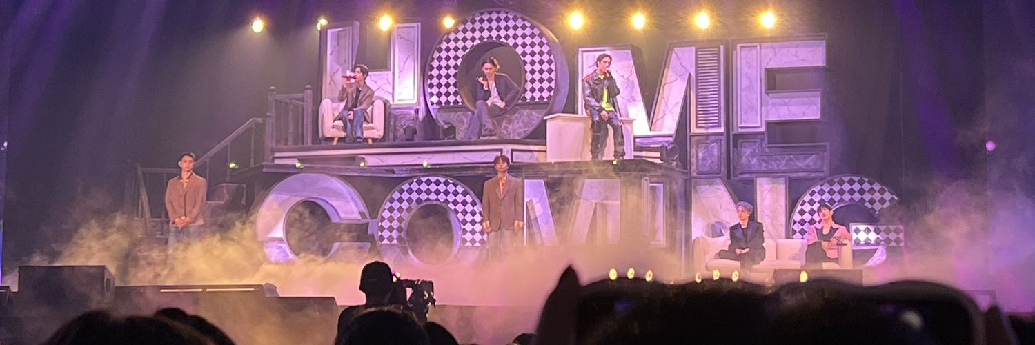 Water ที่แปลว่า น้ำ's banner