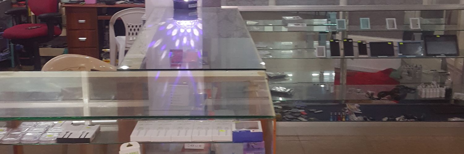 ErnsoCell's profile banner image