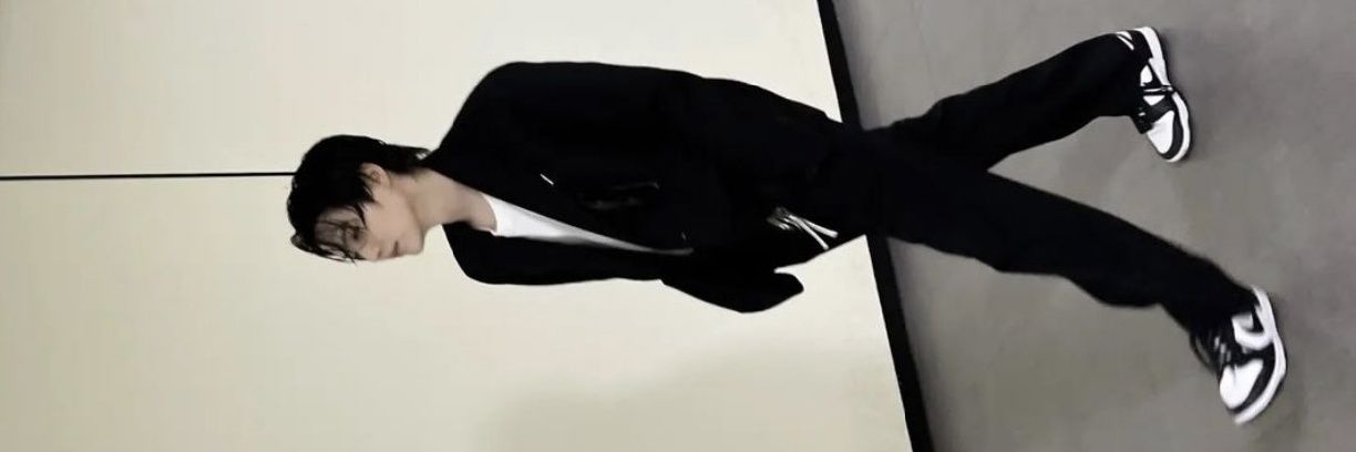 dlwltan's profile banner image