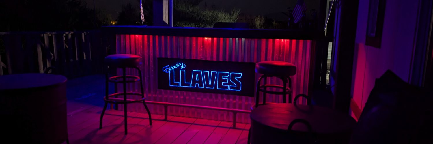 Llaves's banner