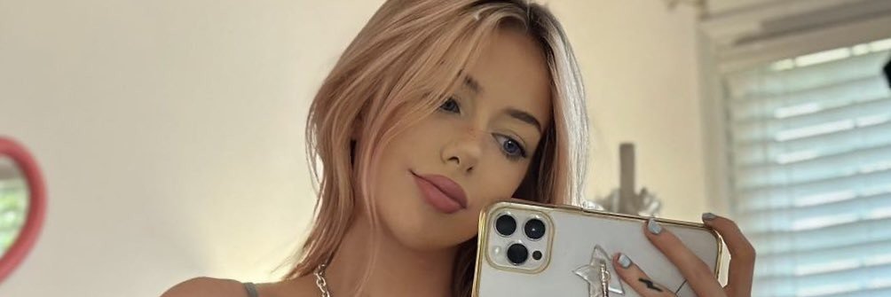 Alinabecker194's profile banner image