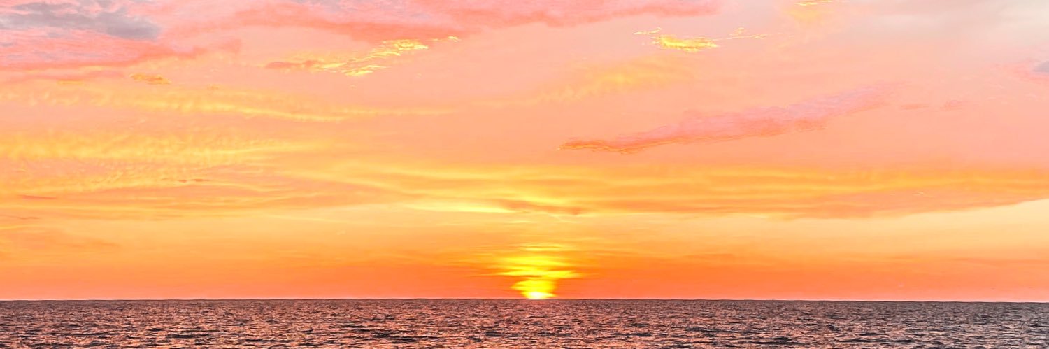 a_mirahd's profile banner image