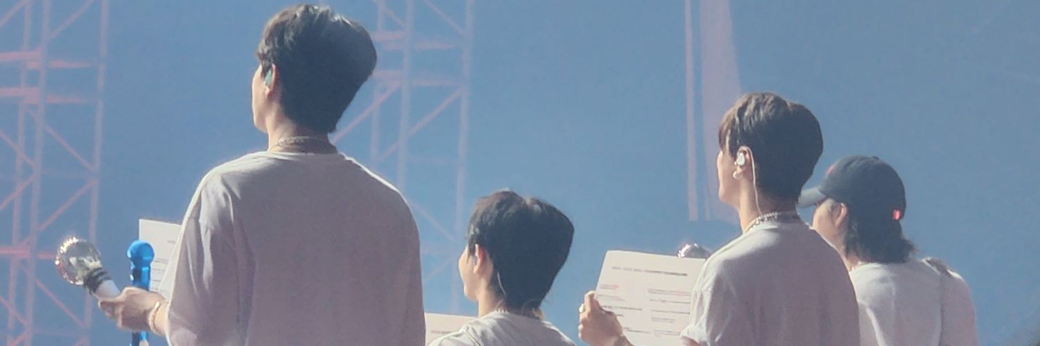 oops_toto's profile banner image