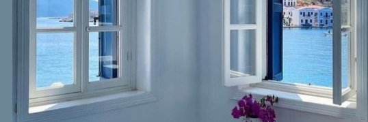 Melina banner