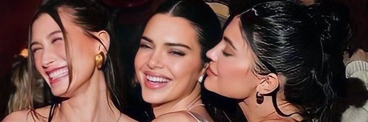 julliann___'s profile banner image