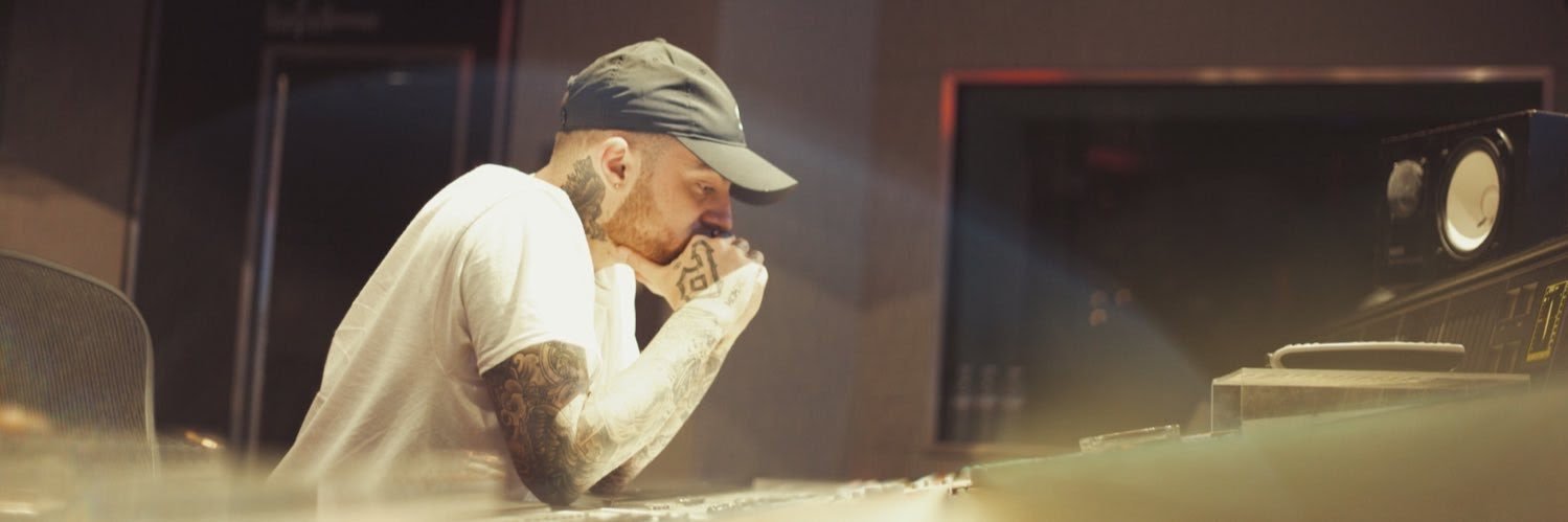 JamesBee__'s profile banner image