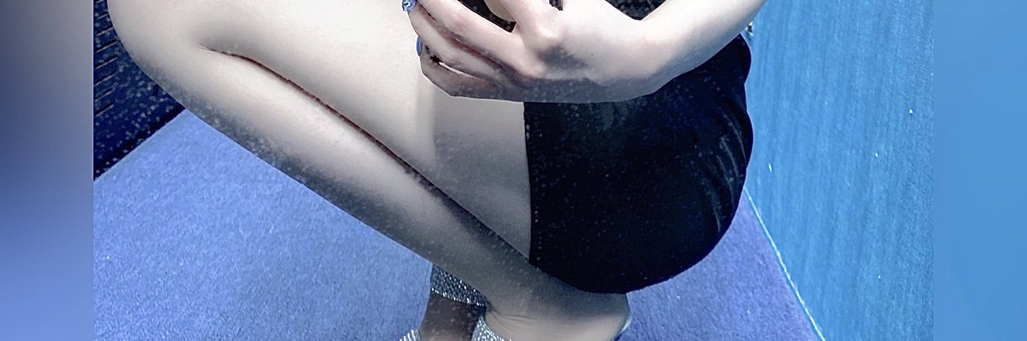 Yfq4iU's profile banner image