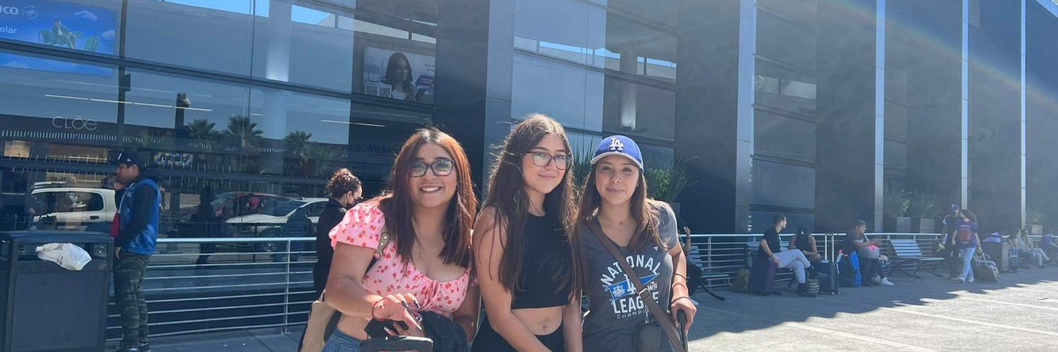 valeriagar28's profile banner image