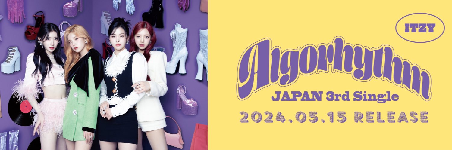 ITZY JAPAN OFFICIAL's banner