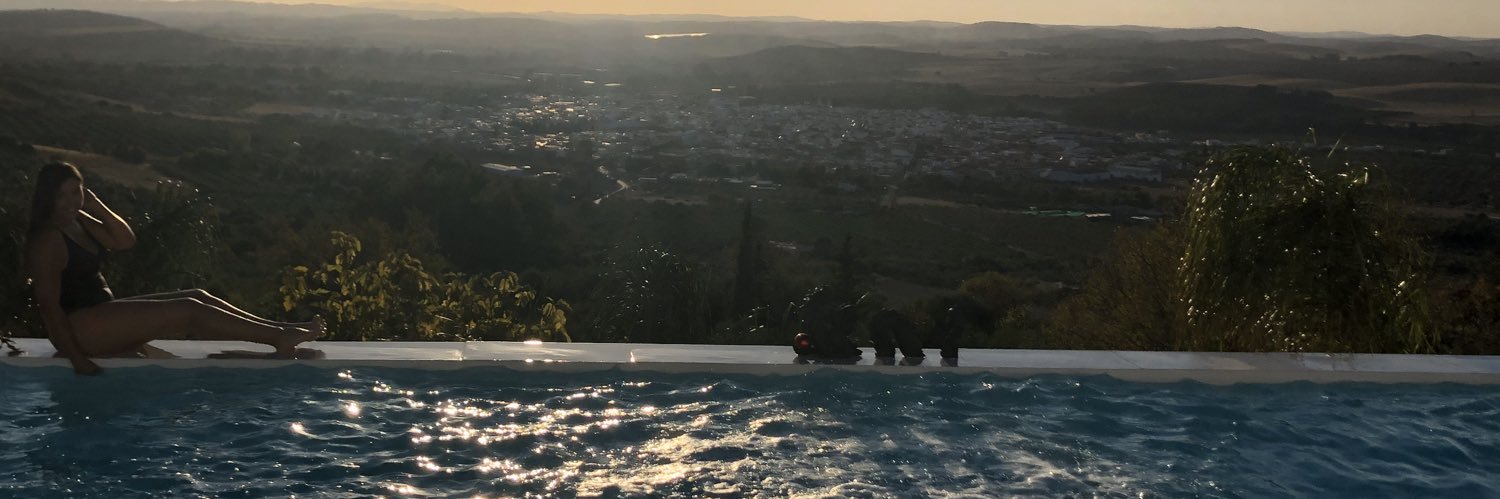 LauraLaauraa12's profile banner image