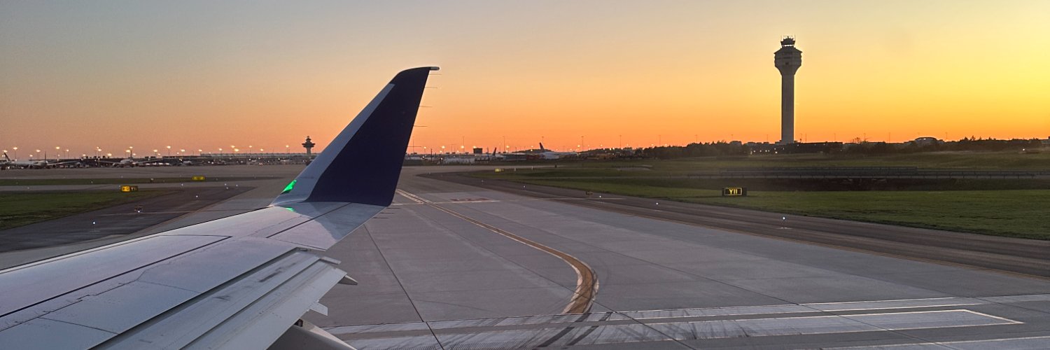 Dulles Airport (IAD)'s banner