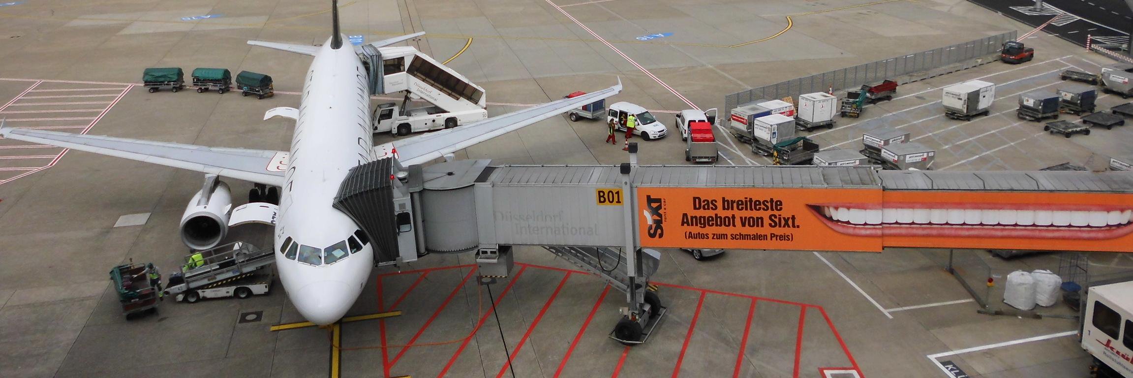 Fly Düsseldorf banner