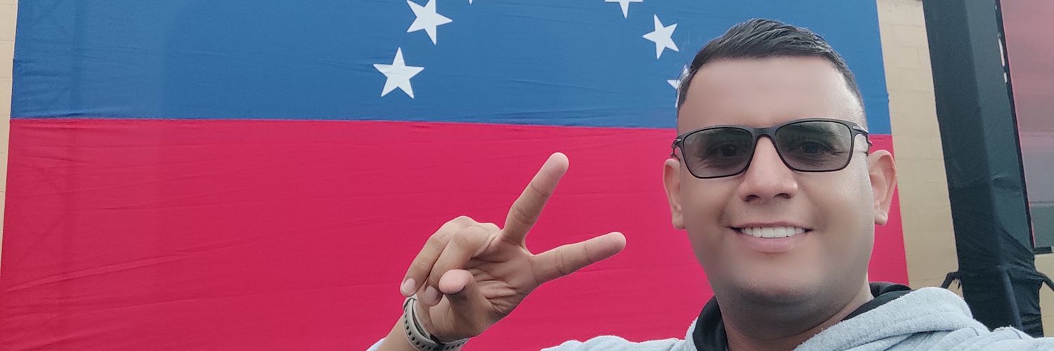 carlosvenott's profile banner image