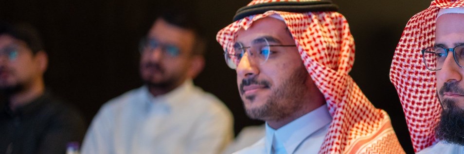 عَلِيّ banner