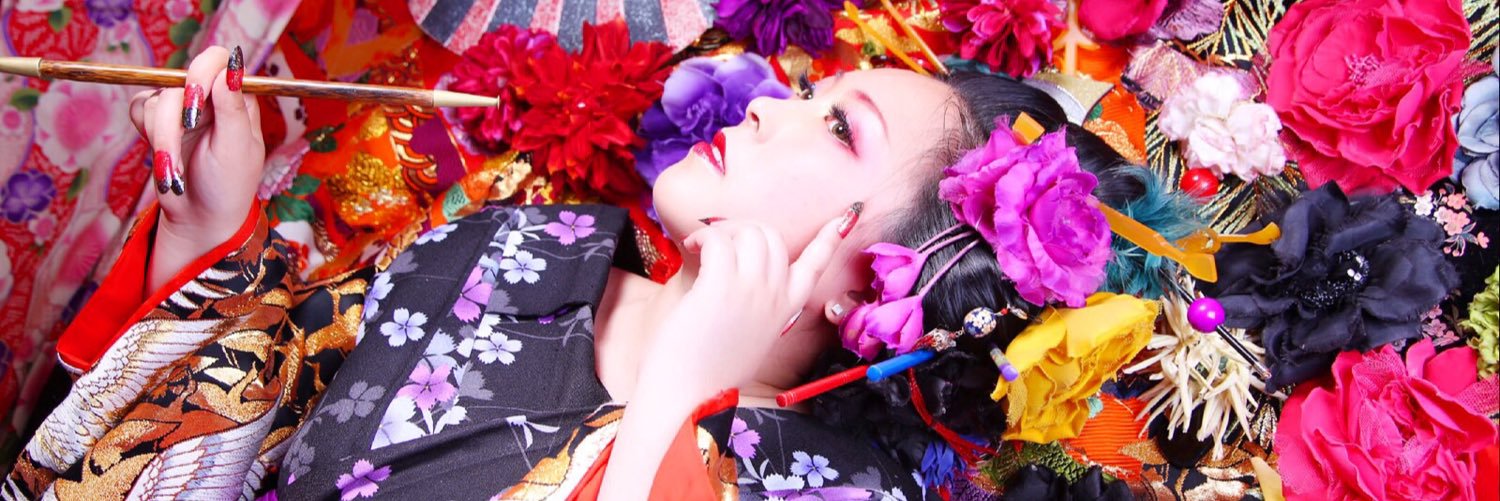 GypsyRaven's profile banner image