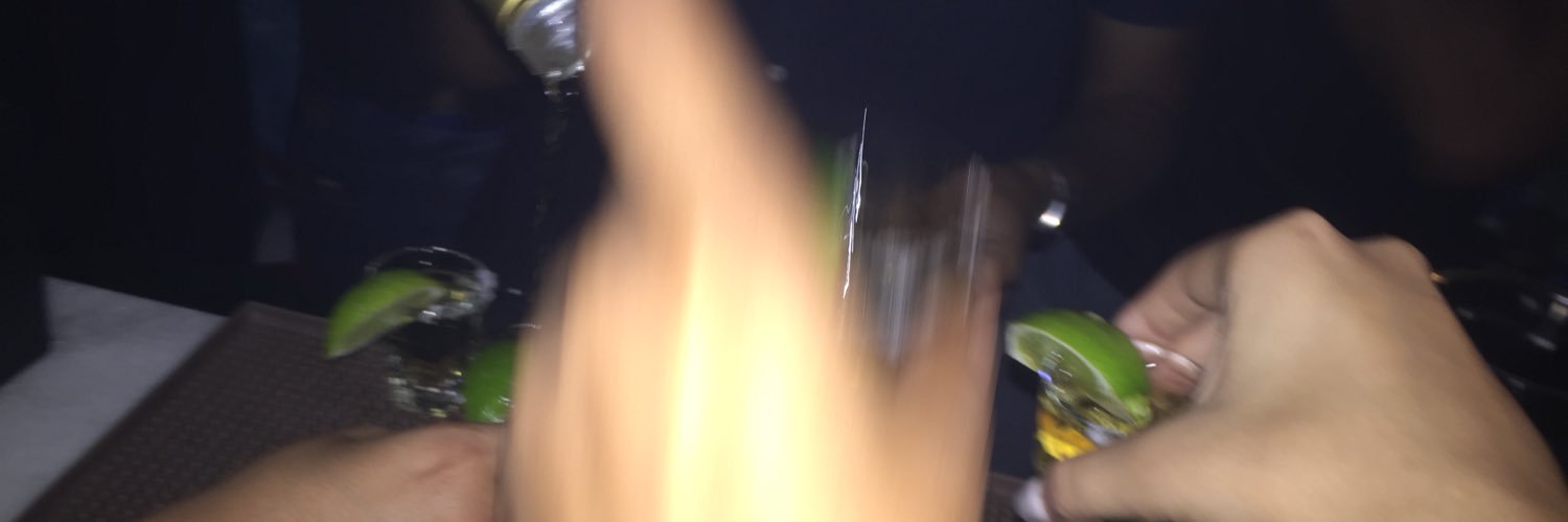 LaraRaaquel's profile banner image