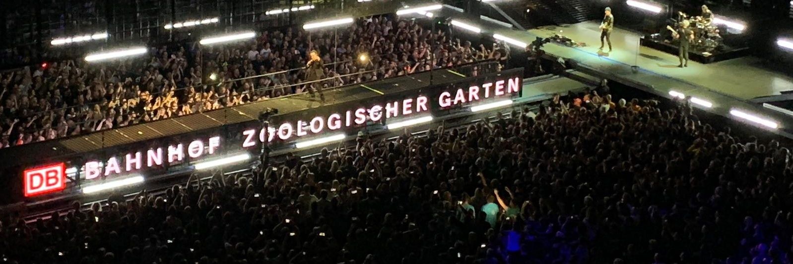 U2tour banner