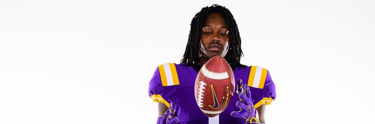 Dezyrian Ellis banner