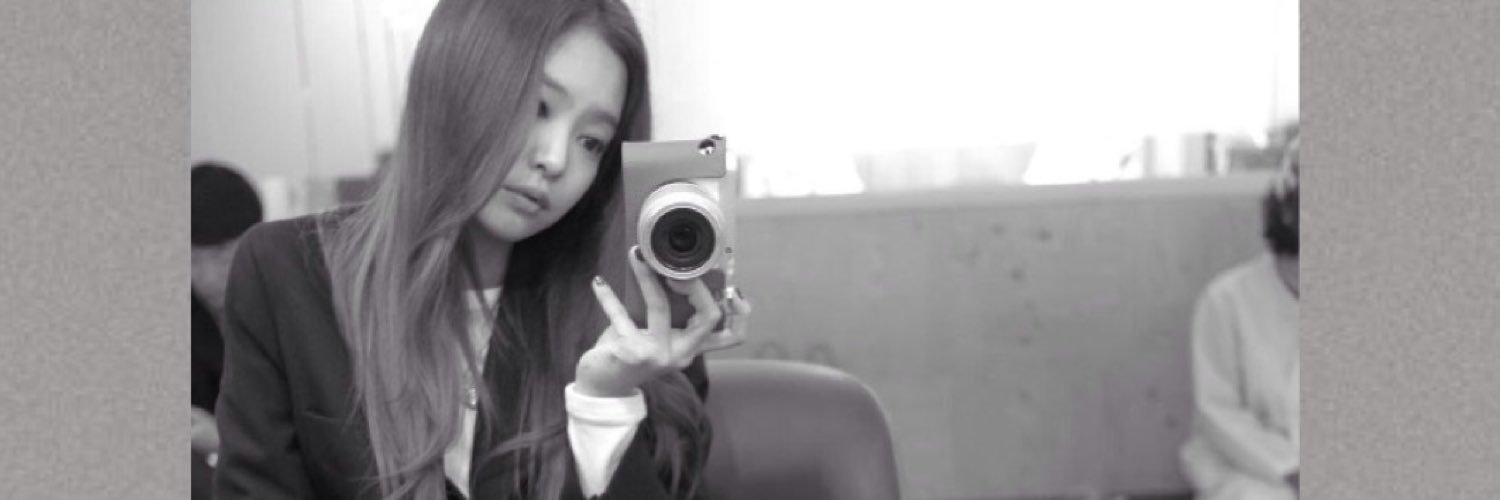 vtaey's profile banner image