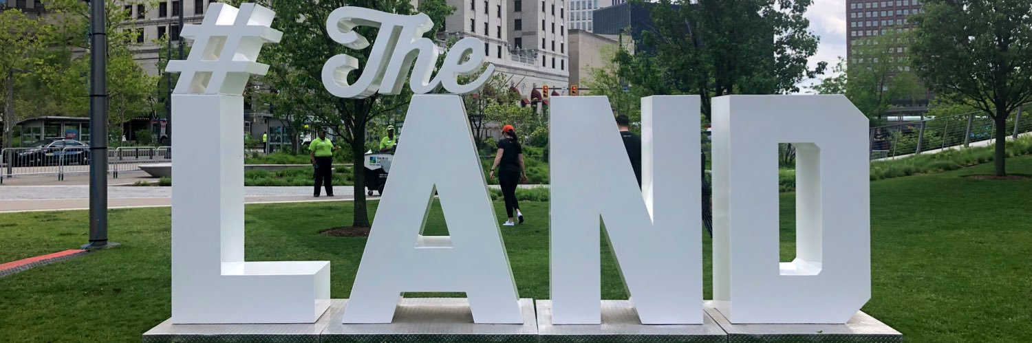 Stays Krunchy in Milk™ banner