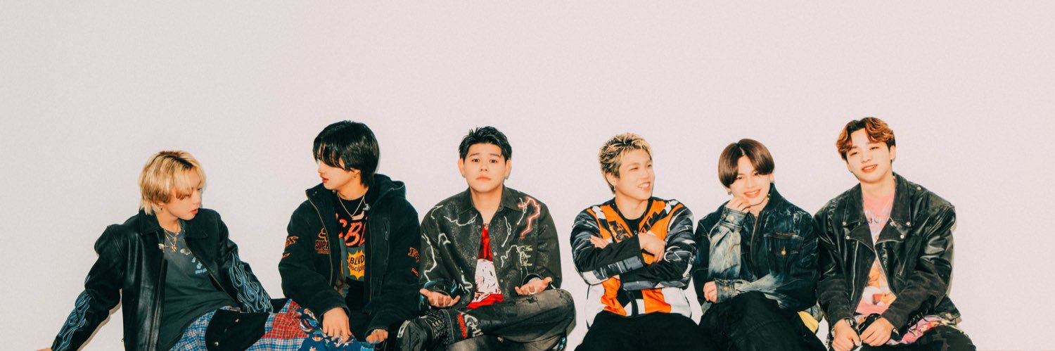 🧡🦁emi🦁🧡 banner
