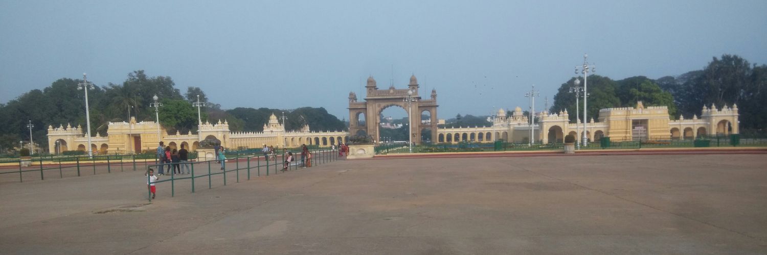 vinuthpatel's profile banner image
