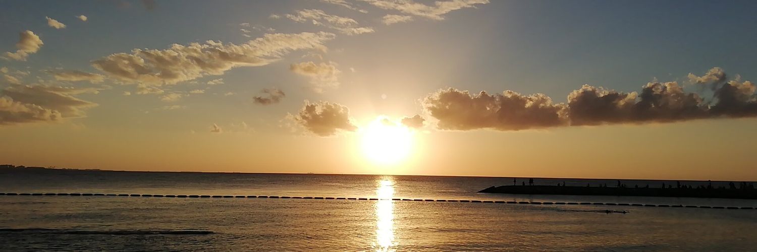 um27z's profile banner image